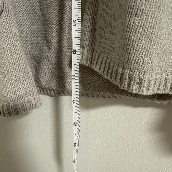 Wilfred Aritzia | Cream | Drop Shoulder Cardigan | Medium - Picture 9 of 9